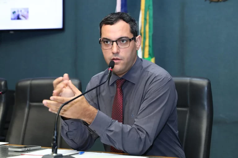 Dr. Bruno Resende cria grupo de trabalho para melhorar acesso à hemodiálise no ES